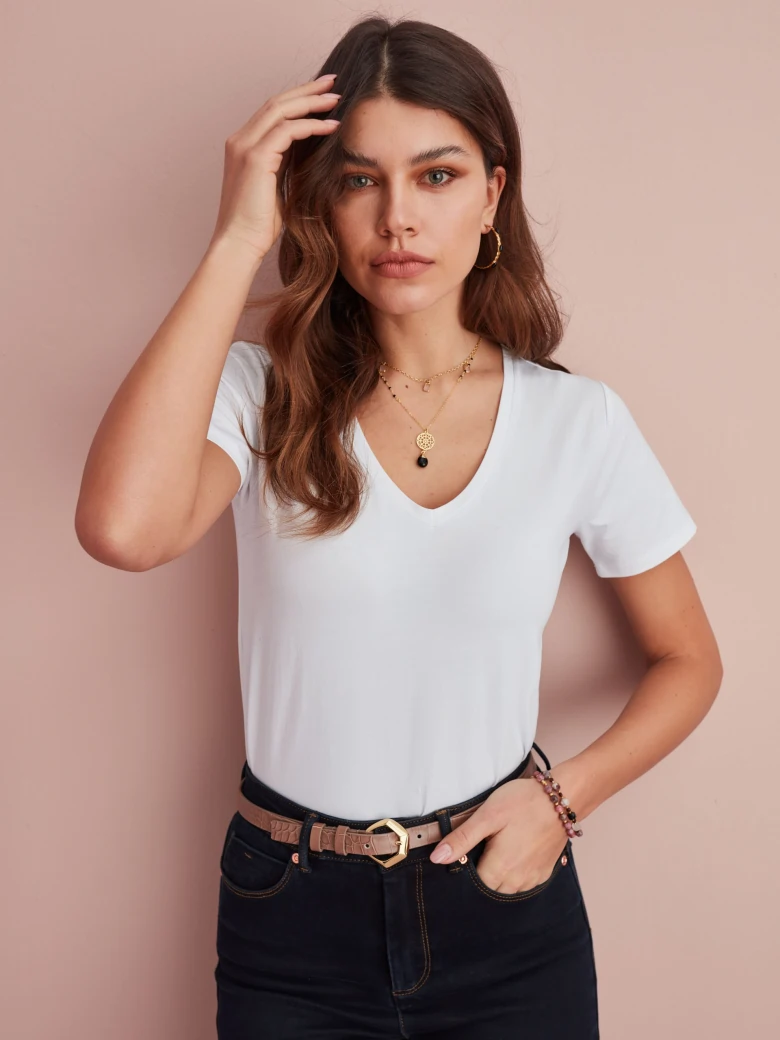 WHITE BLOUSE WITH V NECKLINE