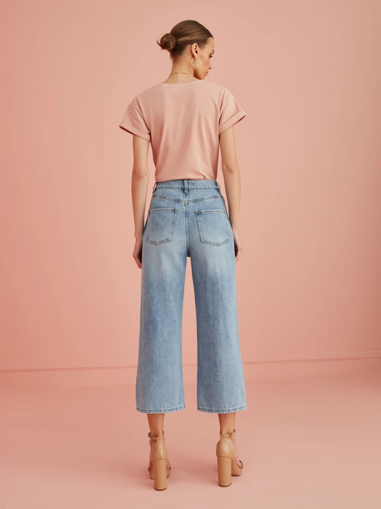 PINK BLOUSE WITH V NECKLINE