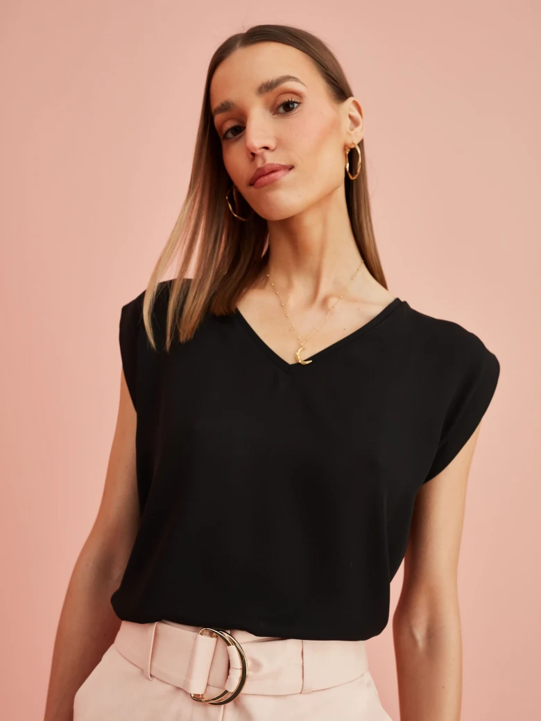 BLACK V-NECK BLOUSE