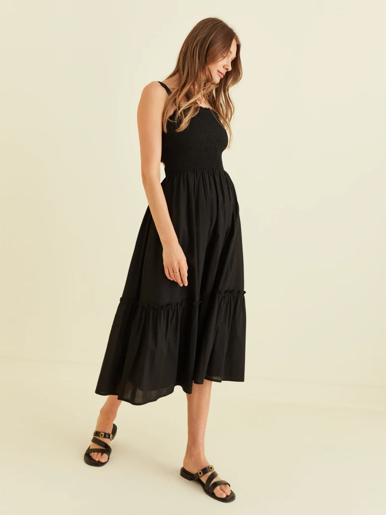 LONG BLACK DRESS WITH RUFFLES