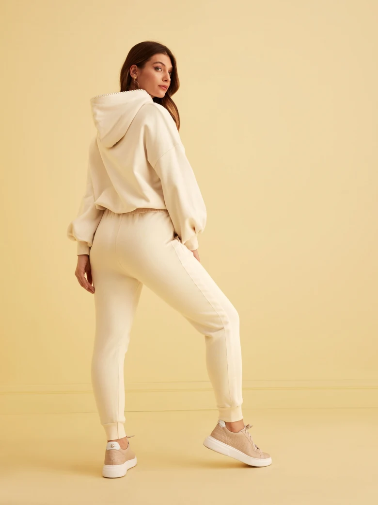 BEIGE SWEATPANTS