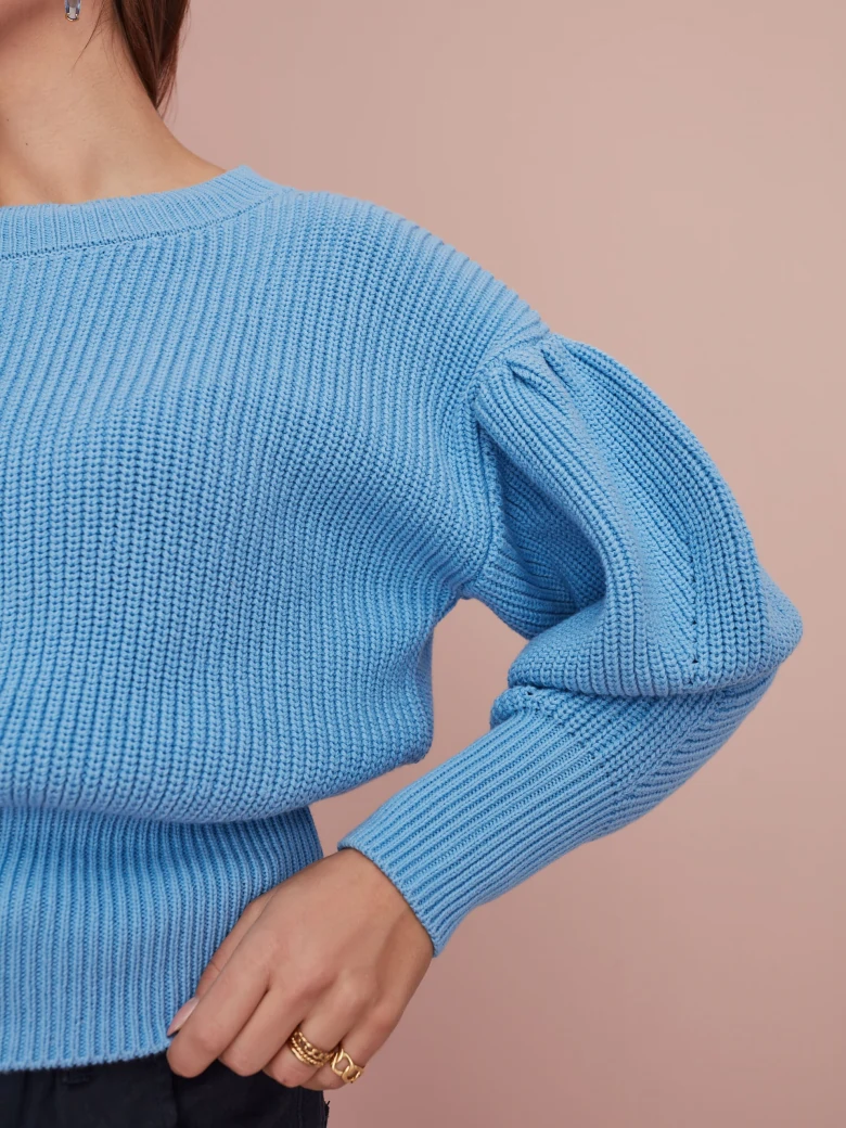 BLUE SWEATER WITH PUFF SLEEVES