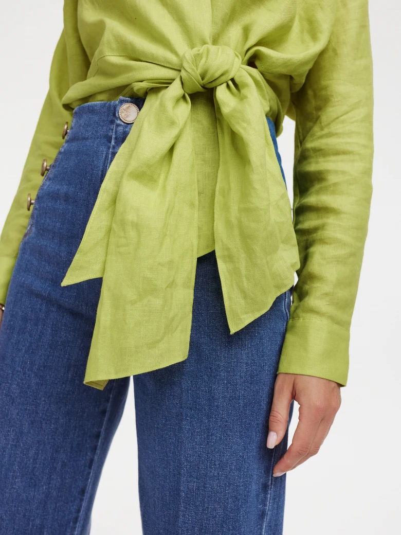 Linen shirt in pistachio color