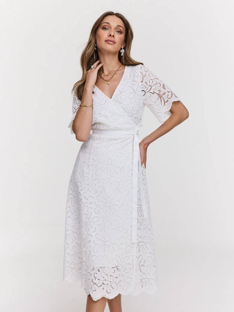 White patterned dress with waist belt