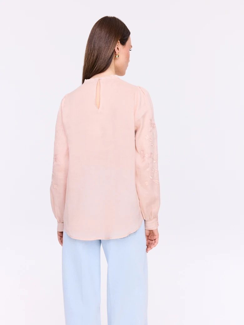 Light pink ramie blouse with embroidered decorations