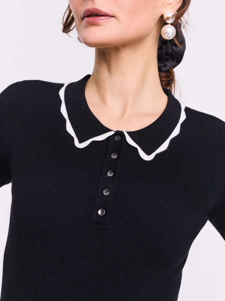 Black short-sleeved sweater with collar