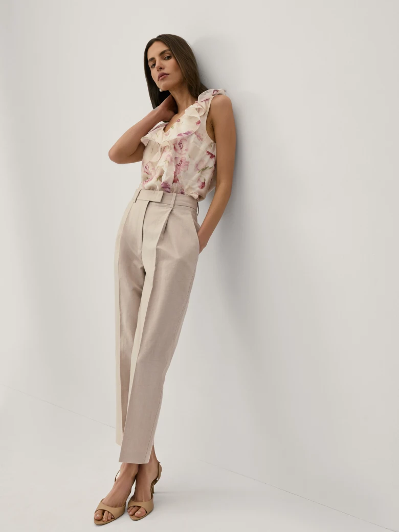 Beige high-waisted trousers with linen