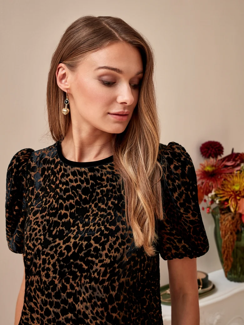 VELOUR DRESS IN LEOPARD PRINT