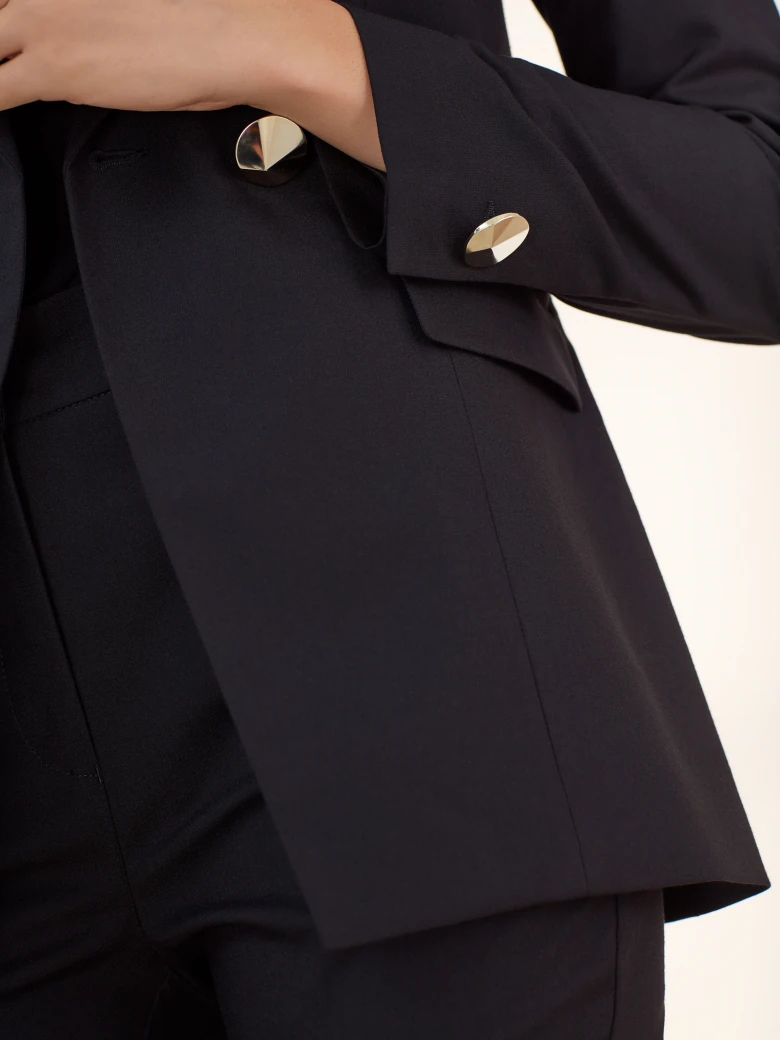 CLASSIC BLACK JACKET