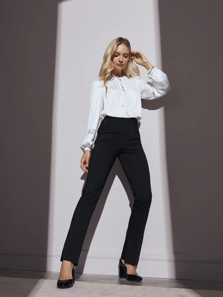 WHITE BLOUSE WITH LACE