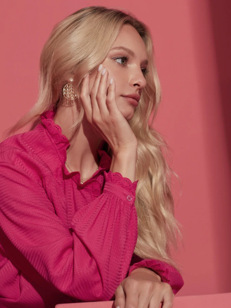PINK BLOUSE WITH LACE