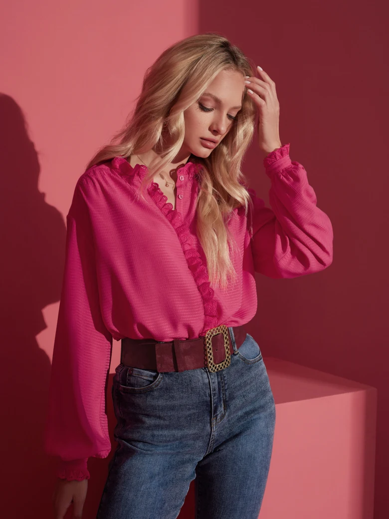 PINK BLOUSE WITH LACE