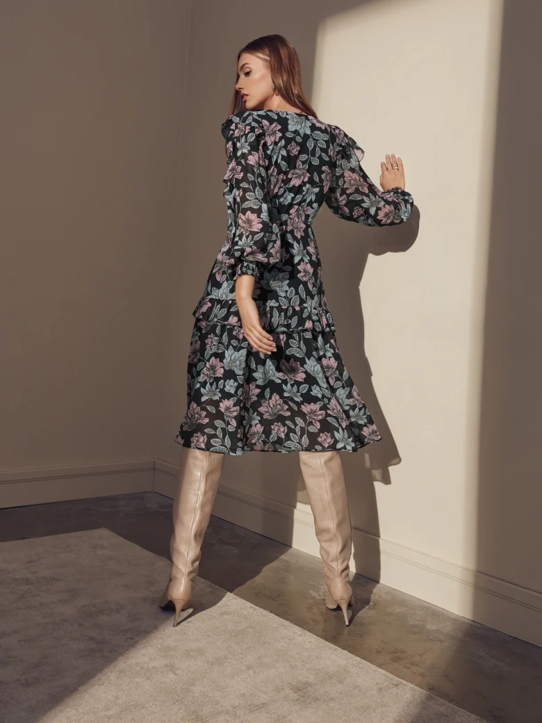 Floral dress in black