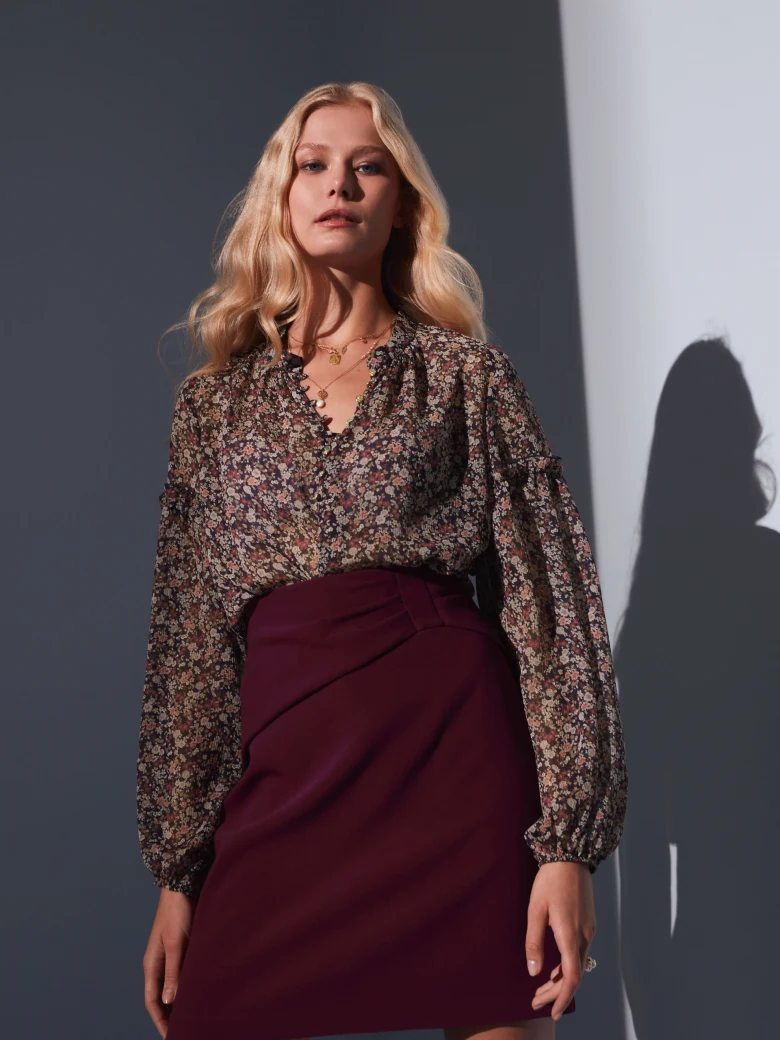 BURGUNDY PENCIL SKIRT