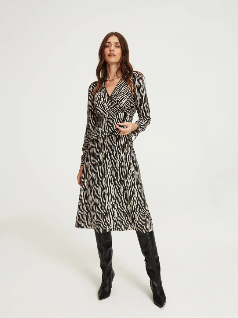 Midi dress with black and white pattern