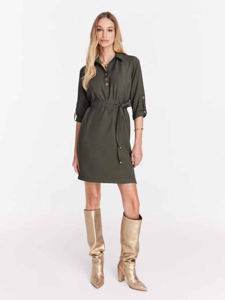 Sukienka w odcieniu khaki