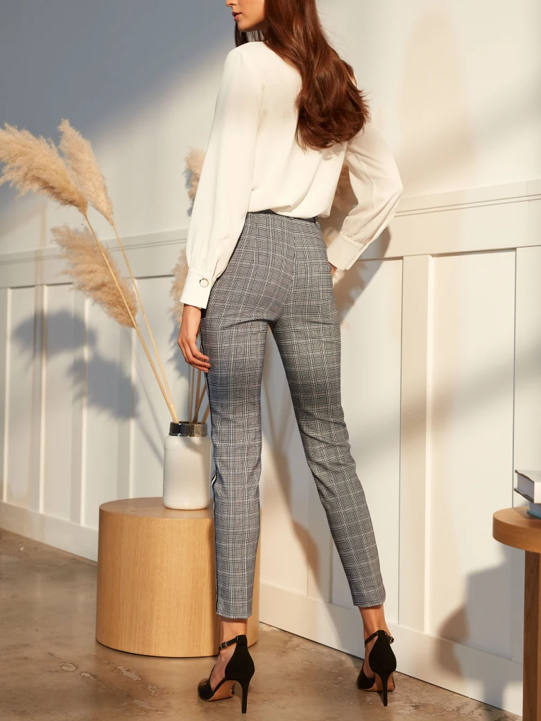 CHECKERED PANTS WITH A LEOPARD PATTERN