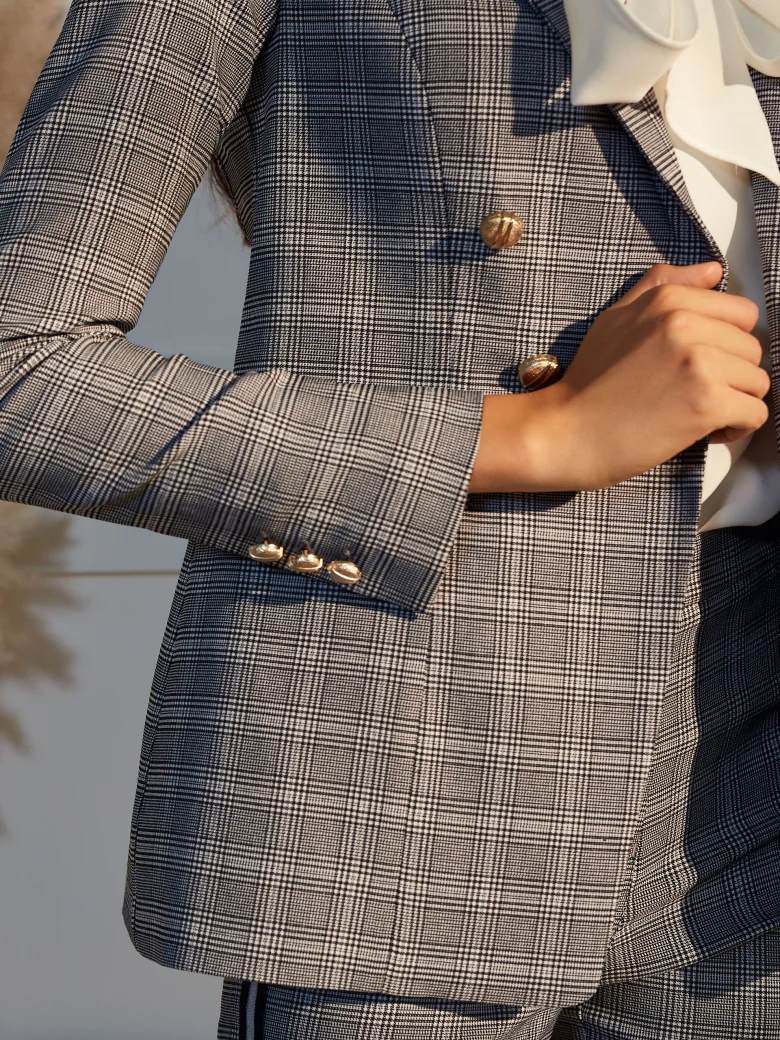 DOUBLE-BREASTED CHECKED JACKET