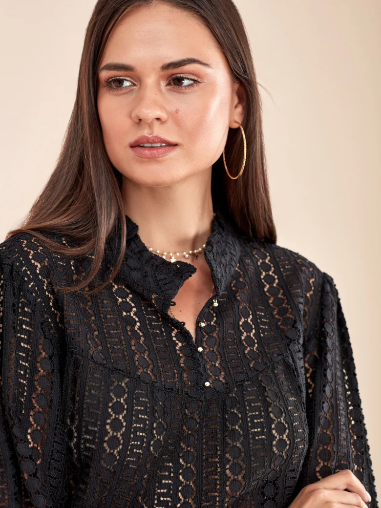 BLACK LACE BLOUSE