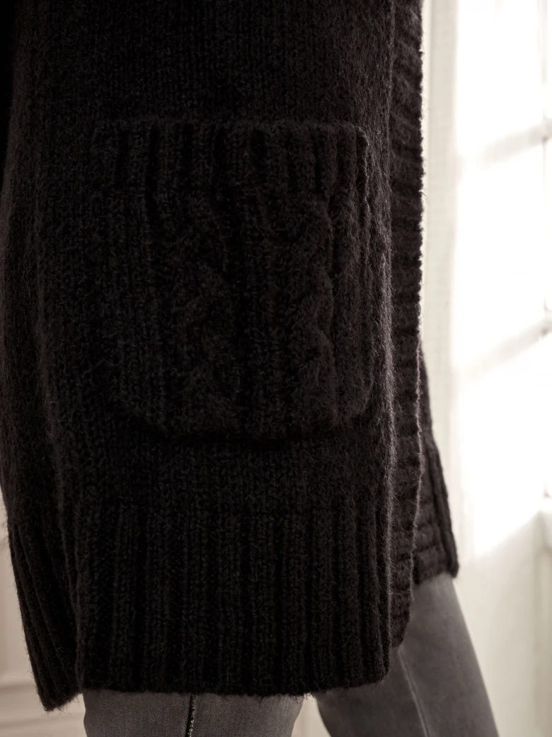 BLACK CARDIGAN WITH POCKETS