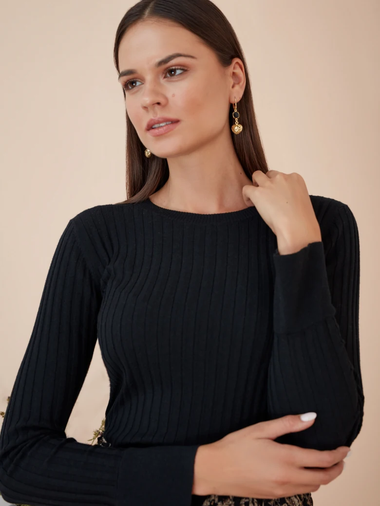 STRIPED FITTED SWEATER