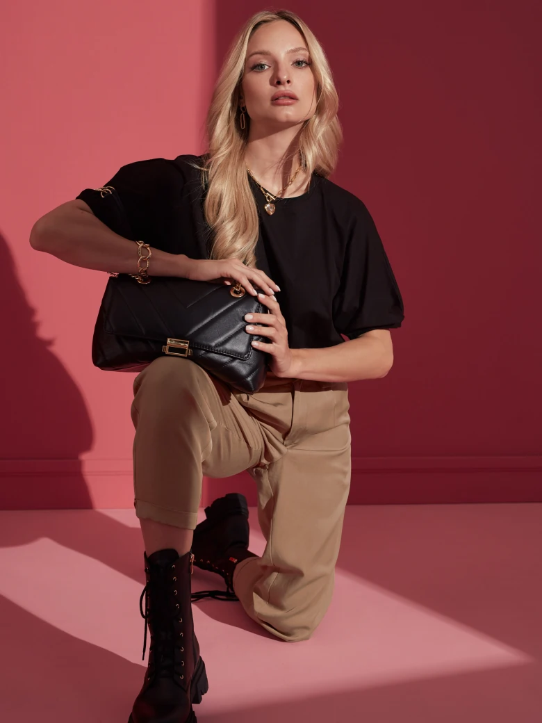 BLACK OVERSIZE BLOUSE