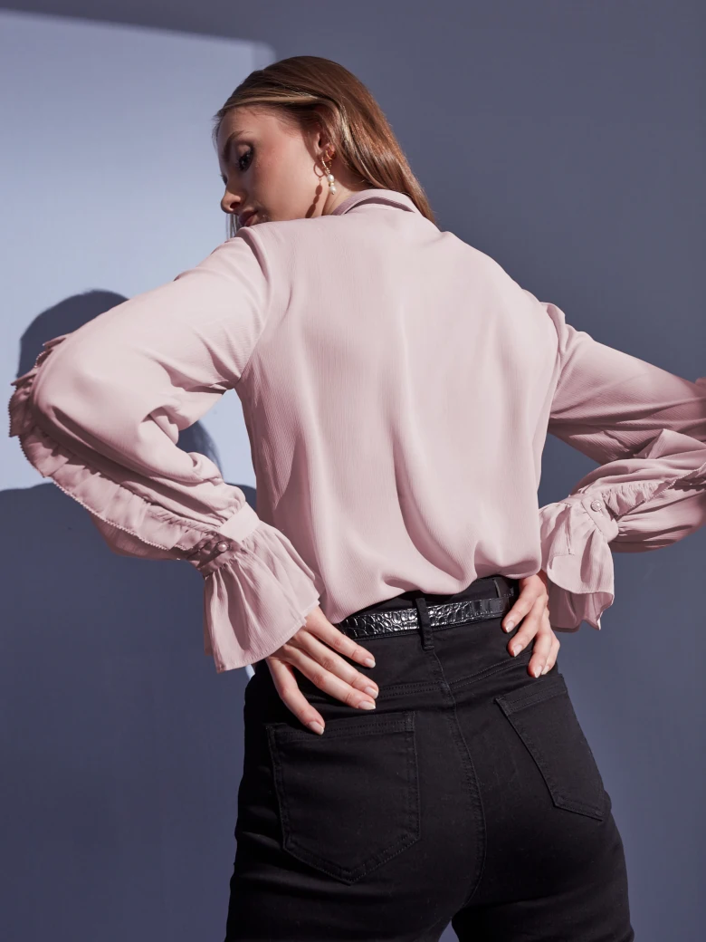 BLOUSE WITH RUFFLES AT THE SLEEVES