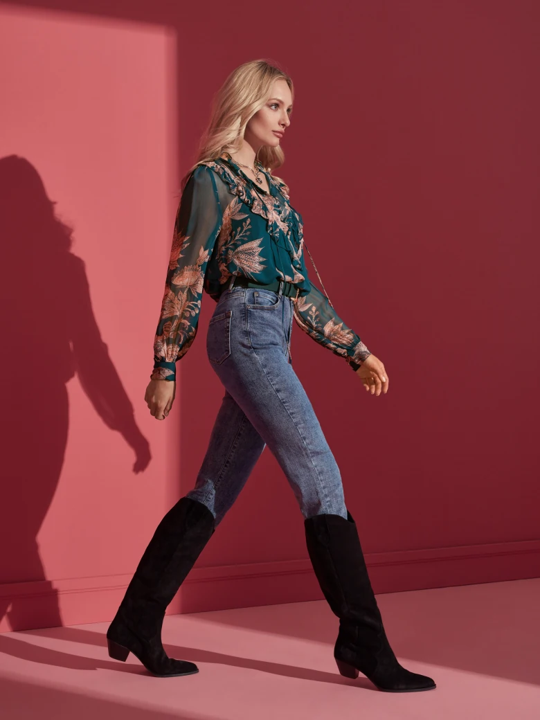 ROMANTIC FLORAL BLOUSE