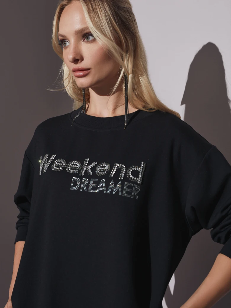Black oversize sweatshirt