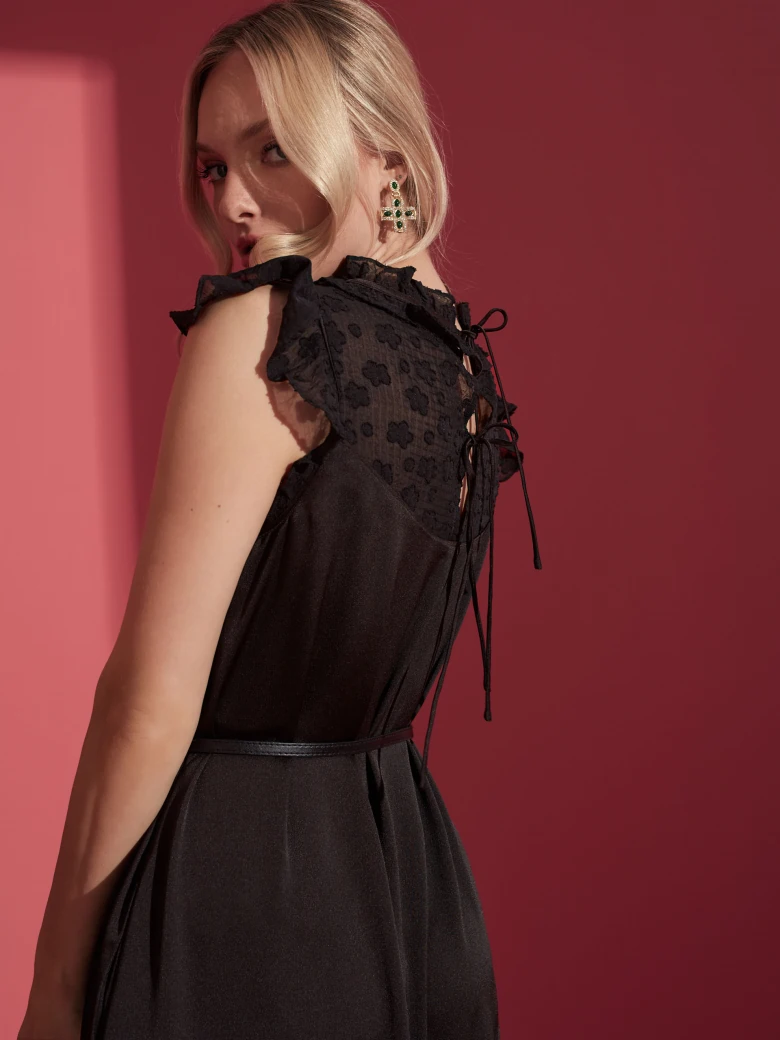 BLACK DRESS WITH RUFFLES