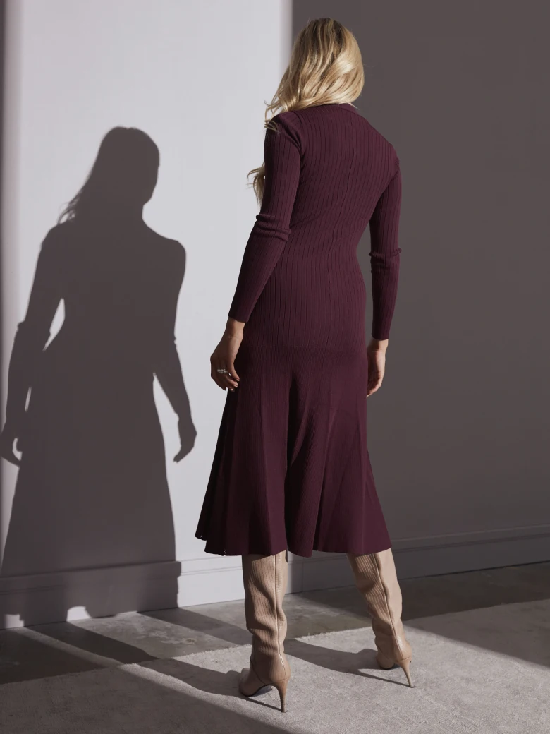 BURGUNDY KNITTED DRESS