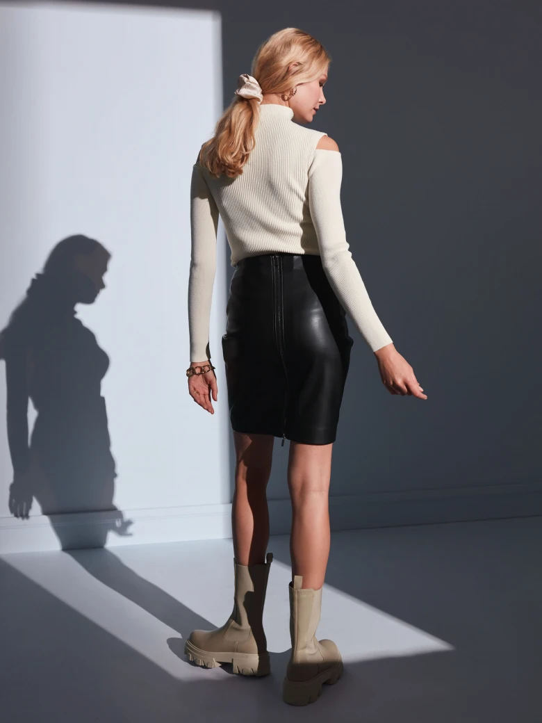 MATCHING IMITATION LEATHER SKIRT