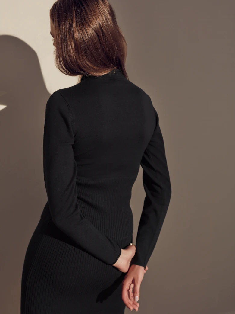 BLACK FITTED SWEATER WITH HALF TURTLENECK