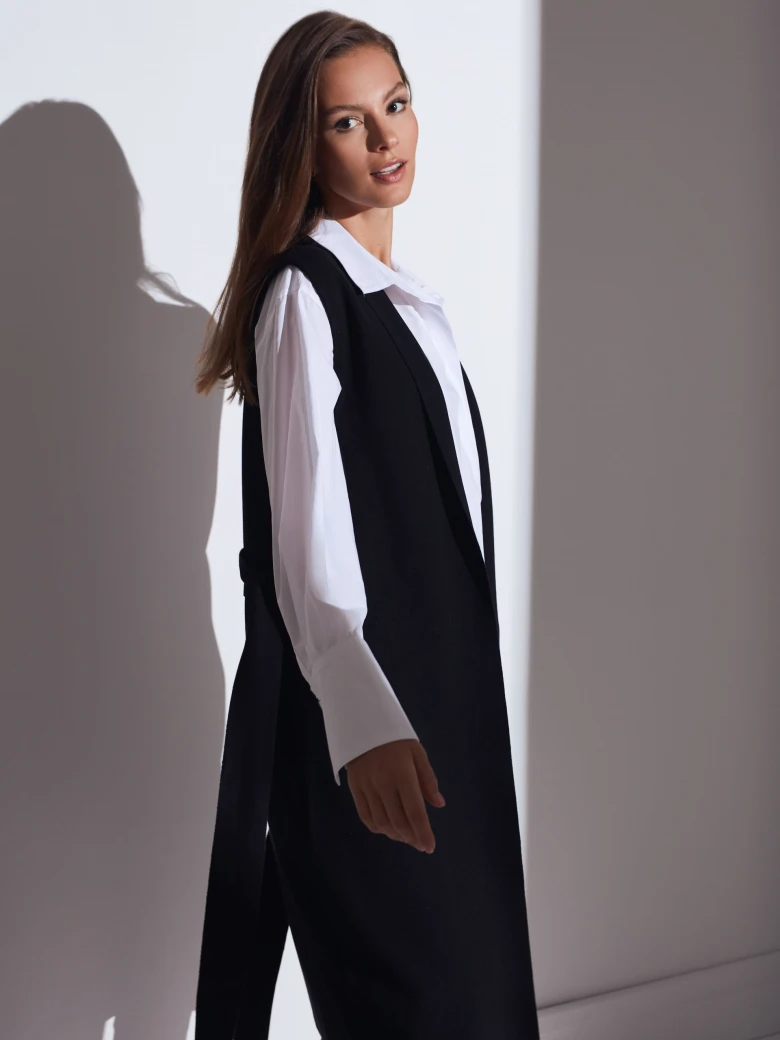 BLACK KNITTED VEST