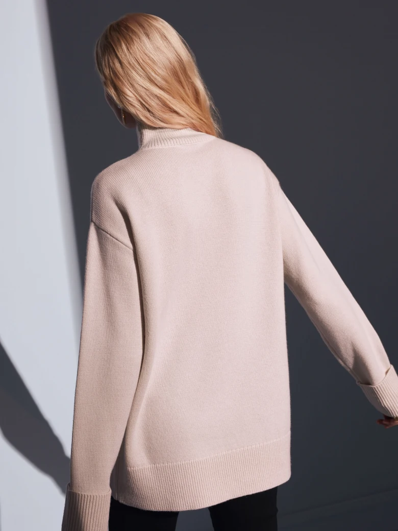 POWDER PINK SWEATER WITH TURTLENECK