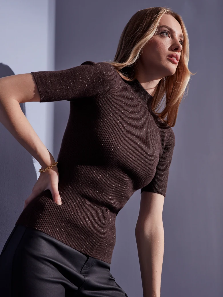 BROWN SWEATER WITH SHORT SLEEVES
