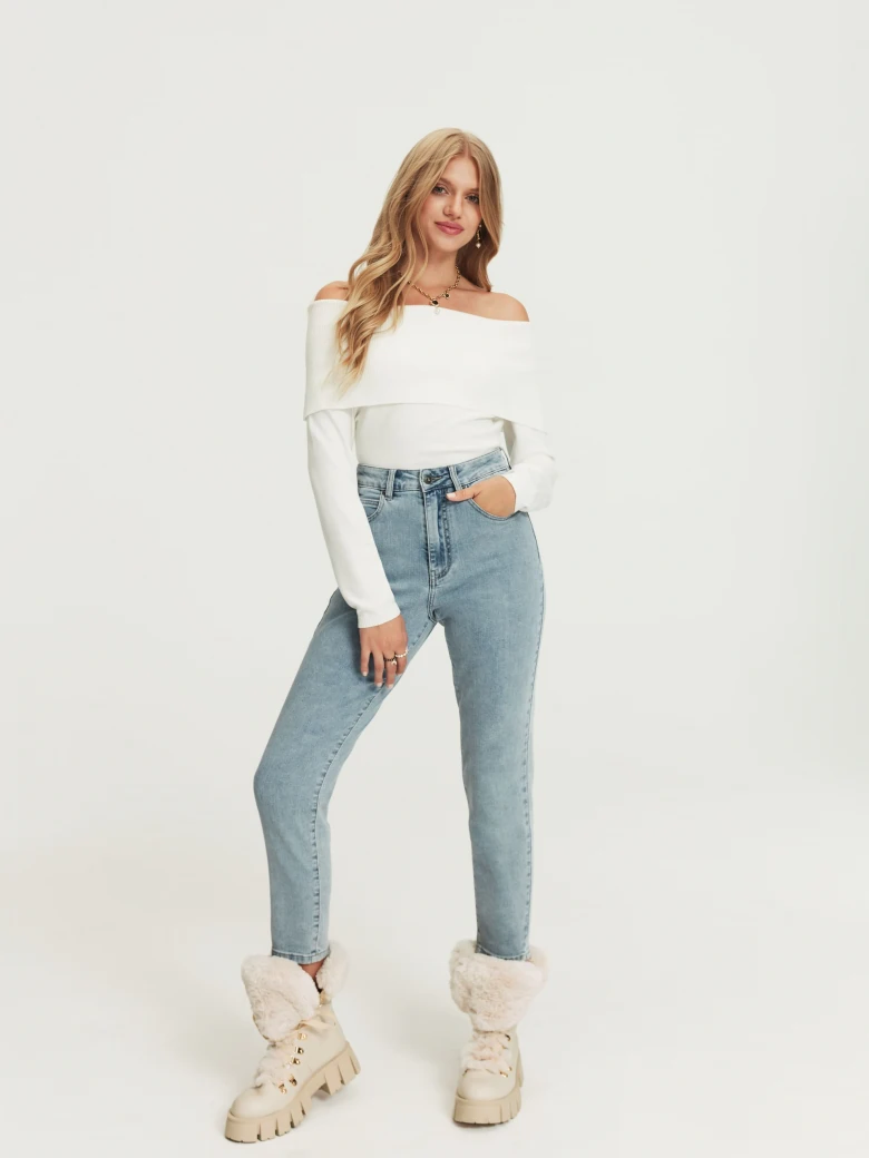 Fitted light jeans