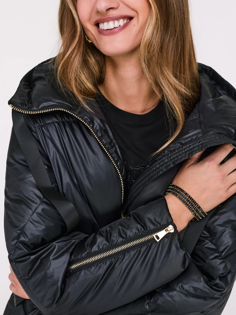 Czarna kurtka puchowa oversize