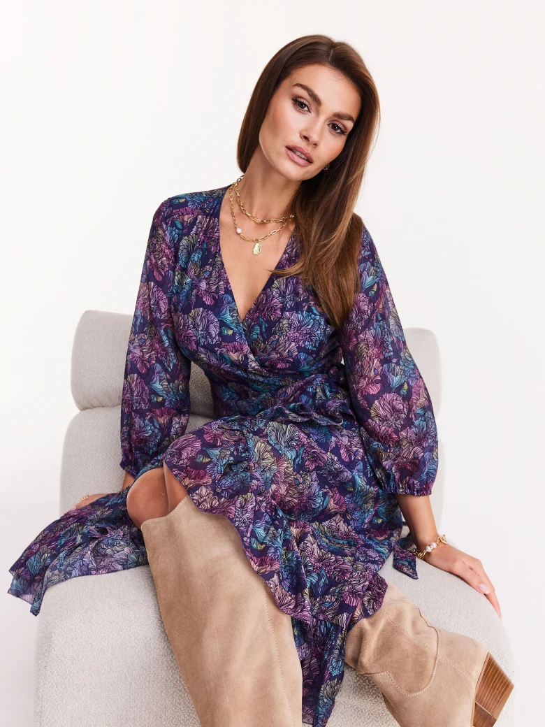 Airy dress with floral pattern