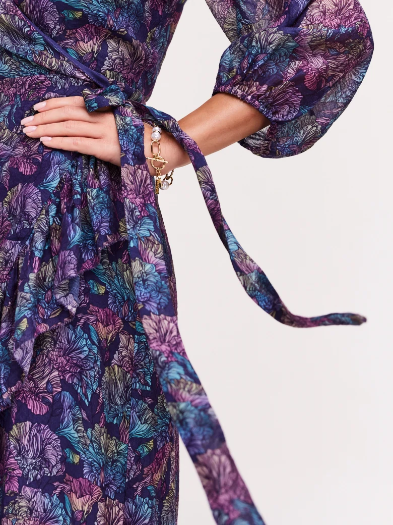 Airy dress with floral pattern