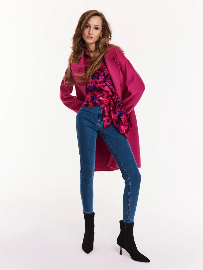 Fitted high-waisted denim pants
