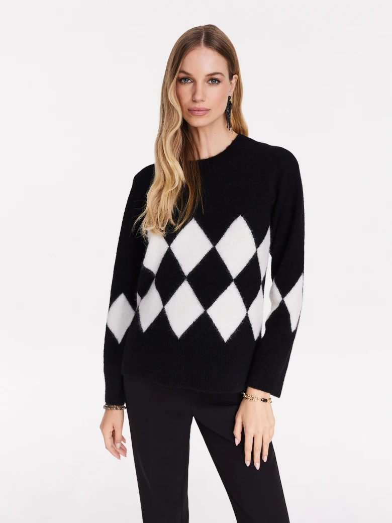 Black oversize sweater in diamonds