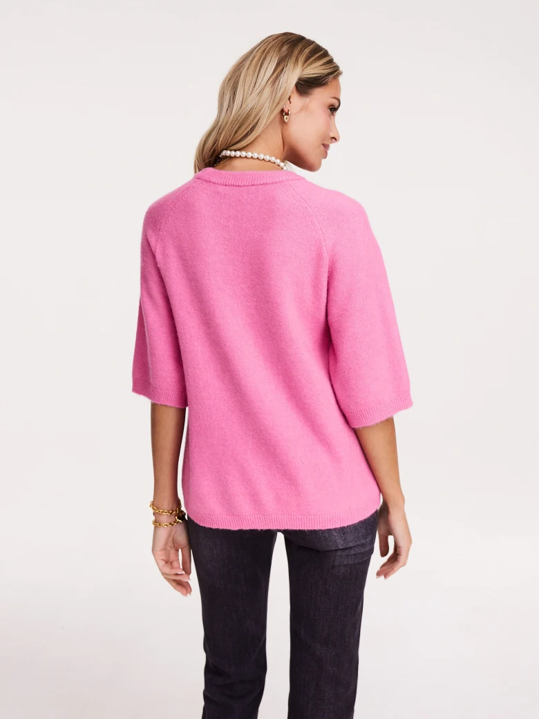 Pink sweater with 3/4 sleeves