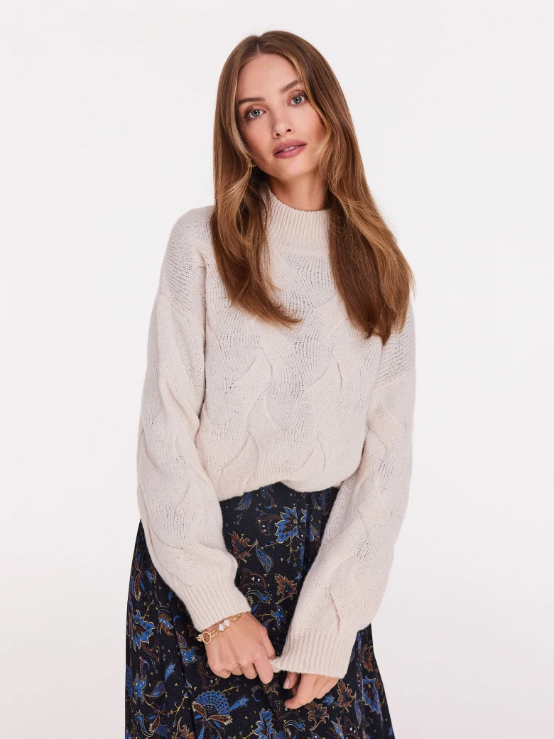 Beige half-golf with structured weave