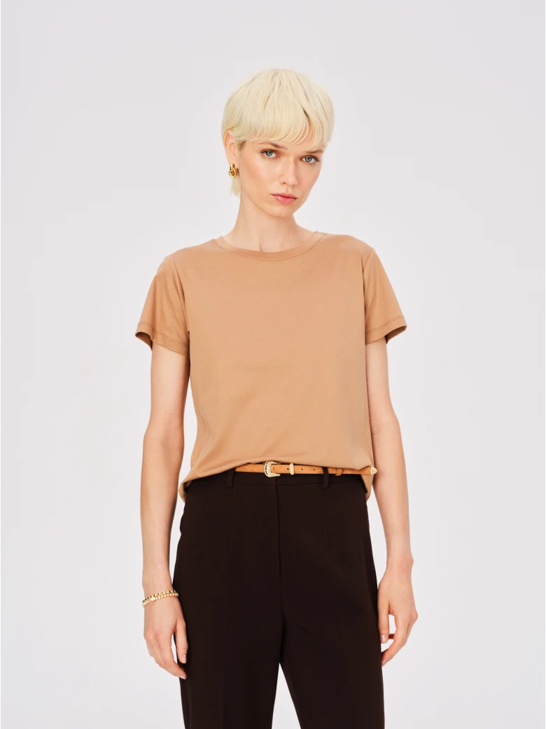 Caramel short-sleeved blouse with linen and silk accents