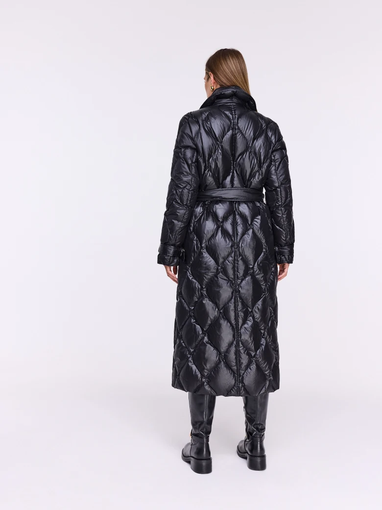 Long down coat made of quilted fabric