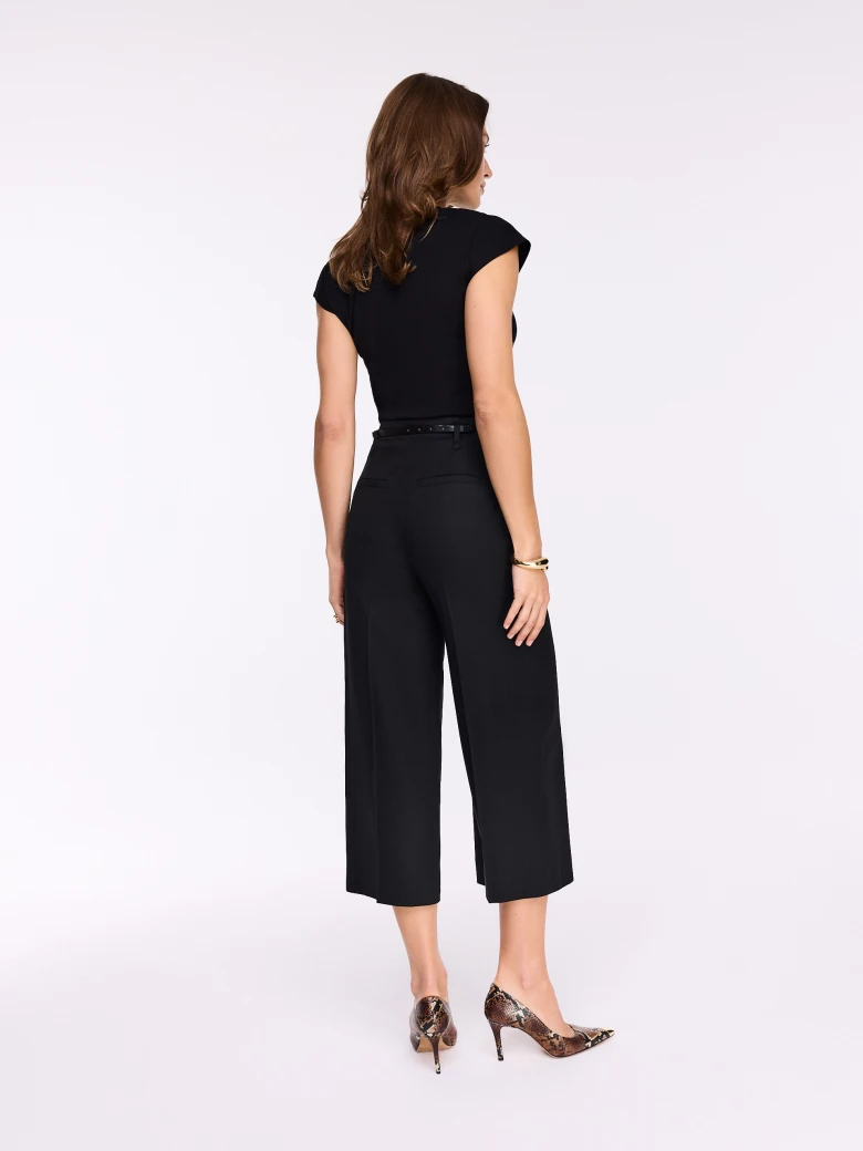 Czarne spodnie z prostymi nogawkami z lyocellem i lnem