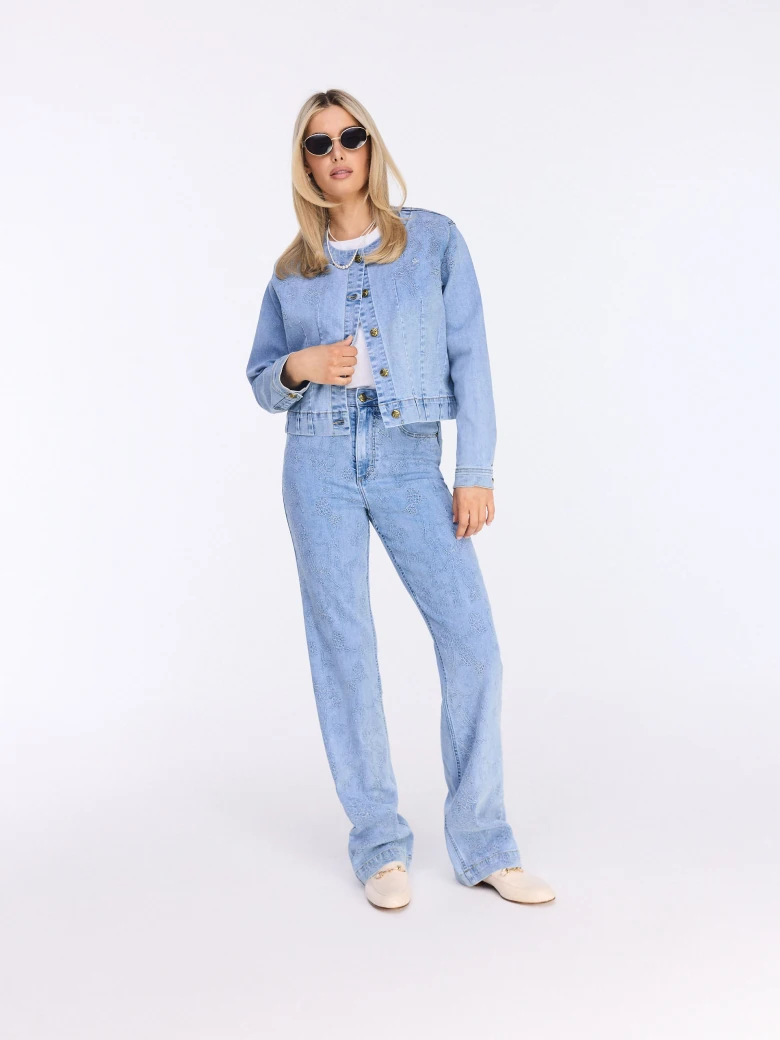Embroidered bright high-waisted jeans