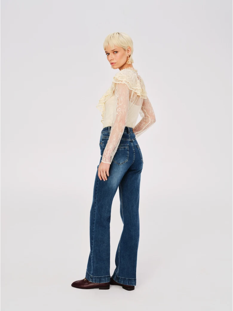 High-waisted bootcut jeans