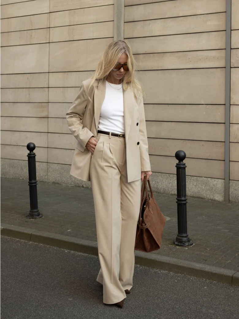 Elegant beige trousers with viscose and wool